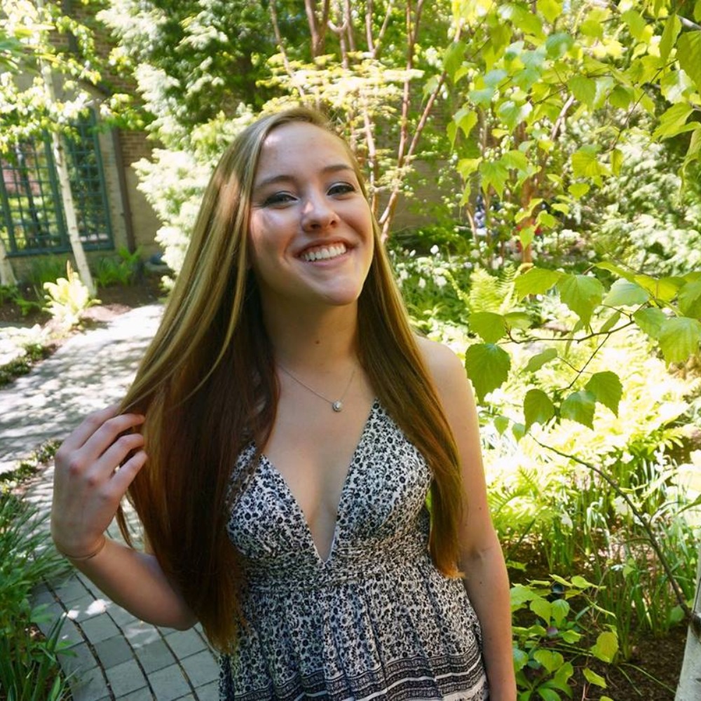 Meet your Posher, Laura